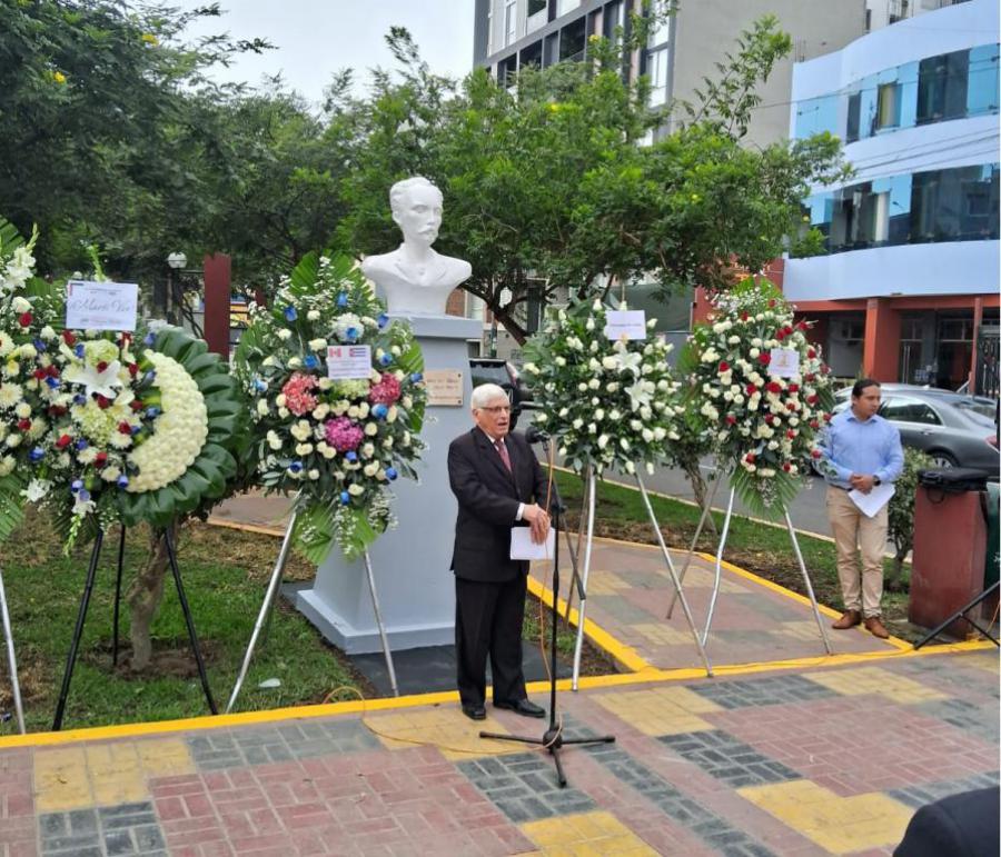 Ofrenda Floral Martí