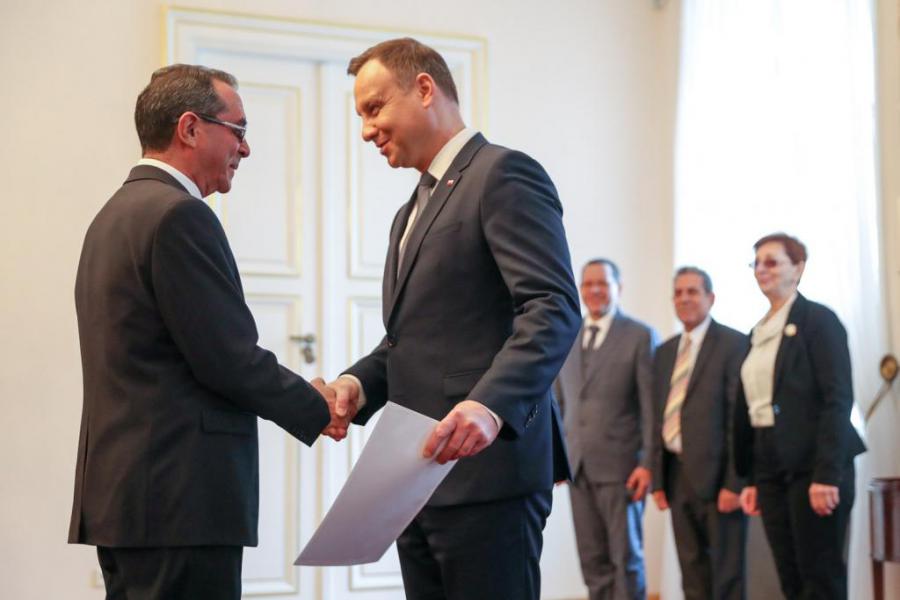 El Presidente de Polonia, Excmo.Sr. Andrzej Duda, recibe a Jorge Martí Martínez en ocasión de entrega de las Cartas Credenciales, que lo acreditan como Embajador de Cuba en Polonia 
