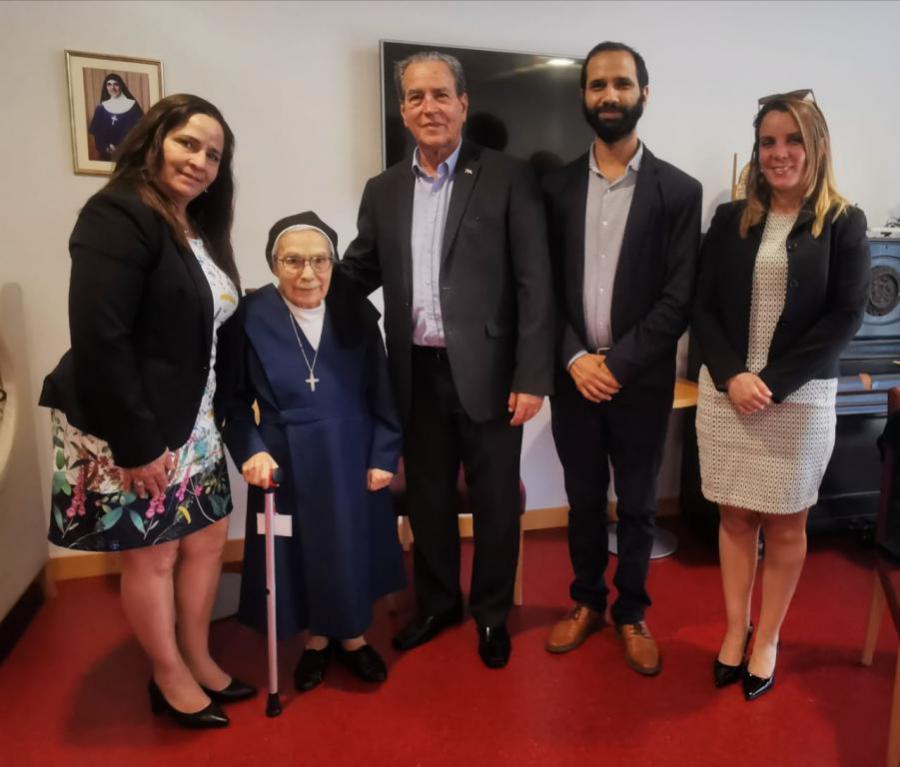Embajada de Cuba visitó a Hermana Teresa Bernadette Vaz