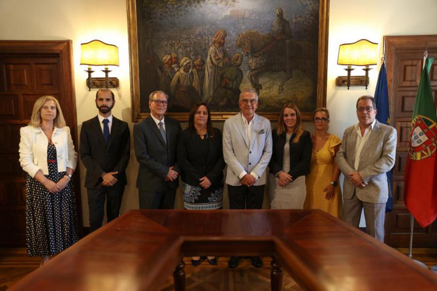 Visita embajador cubano municipio portugués de Alcácer do Sal.