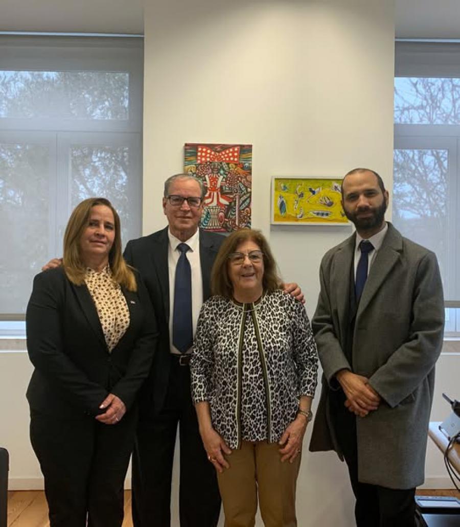 Embajada de Cuba y Casa América Latina buscan aumentar relación de colaboración.