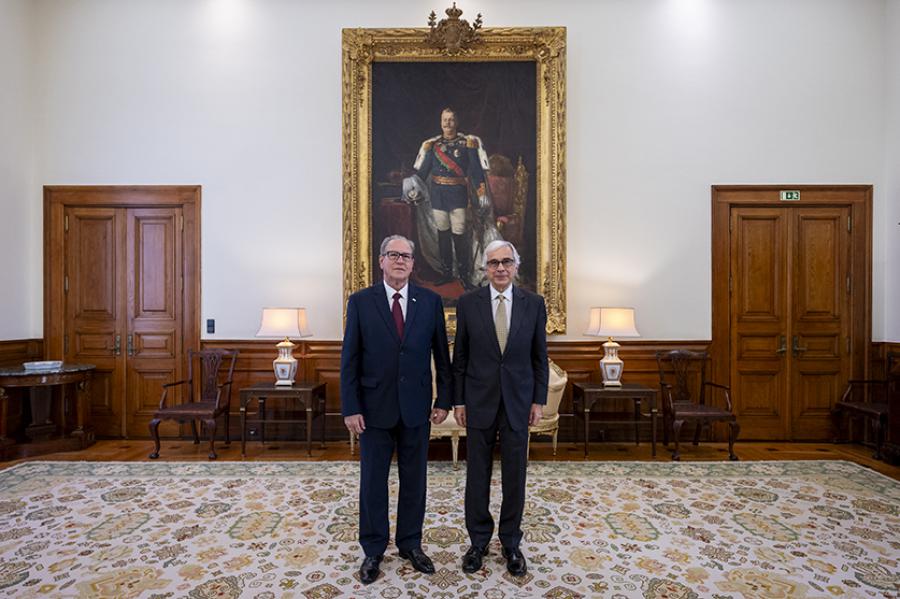 Se reúne embajador cubano con presidente de la Asamblea de la República Portuguesa
