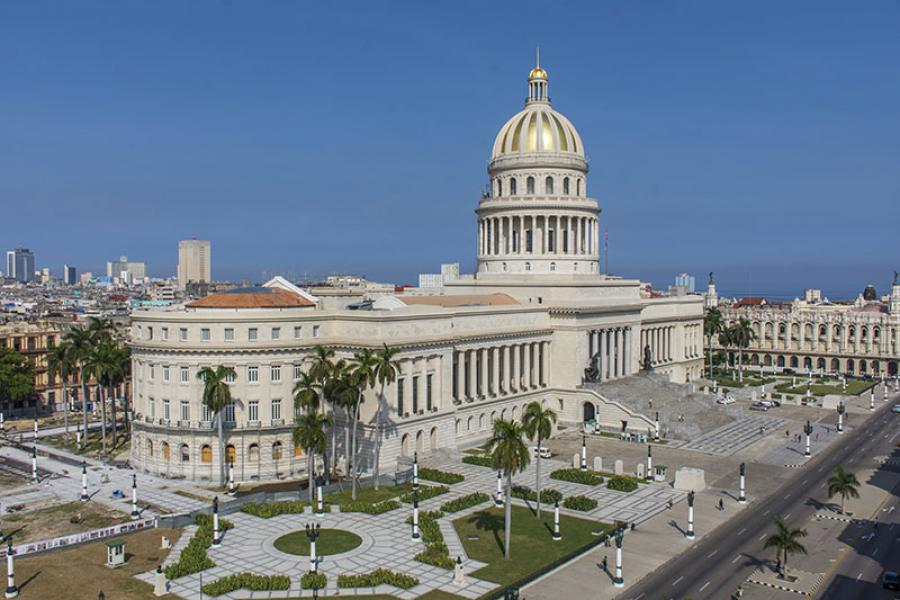 Parlamento de Cuba publica dos nuevos proyectos de ley
