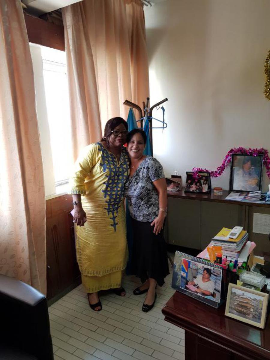 Recibe a Embajadora cubana