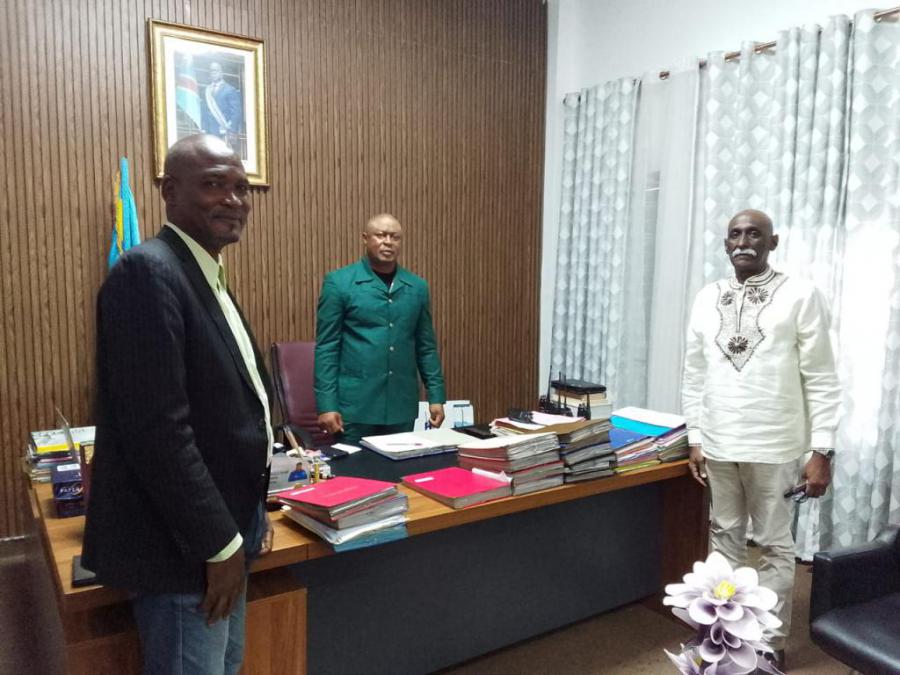 Visita al jefe de la policía de Kinshasa Visita al jefe de la policía de Kinshasa