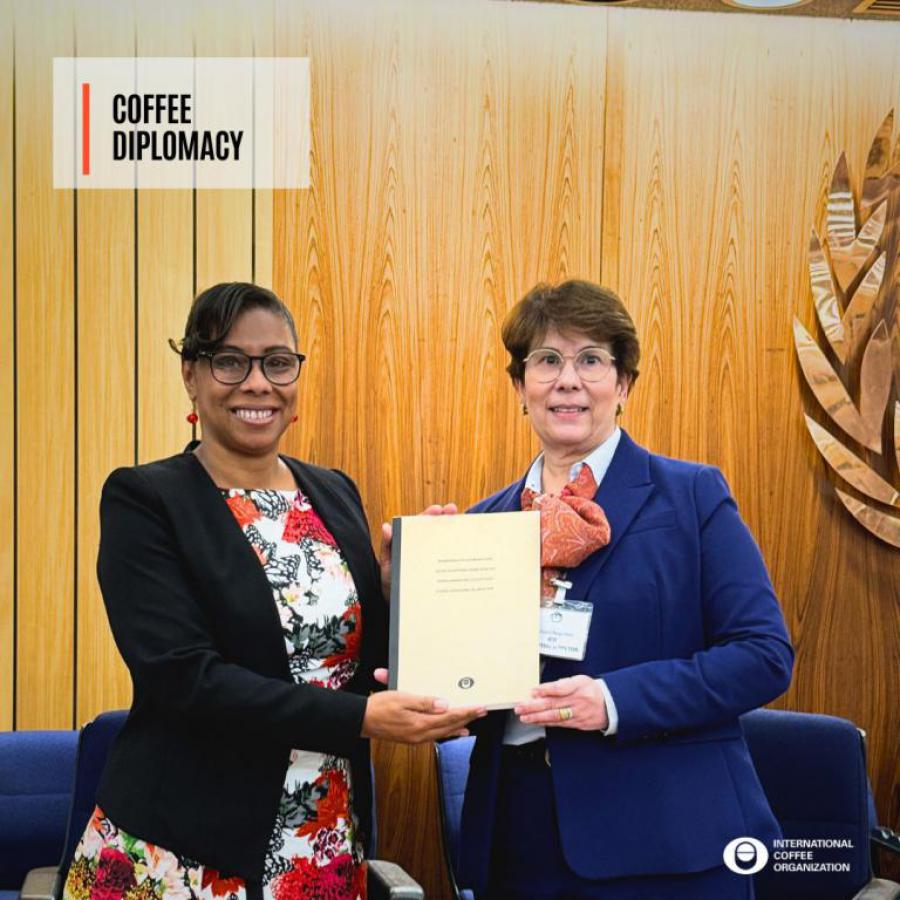 La embajadora cubana y representante permanente ante la Organización Internacional del Café (OIC), Ismara Vargas Walter, suscribió en nombre de Cuba el Acuerdo Internacional del Café 2022, en el marco de la 138va sesión del Consejo Internacional del Café