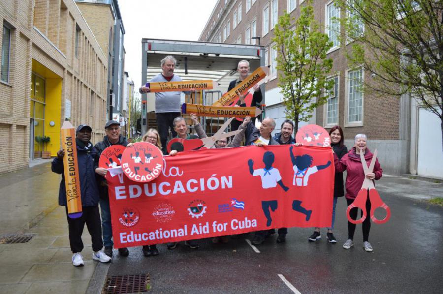 Campaña de Solidaridad y Sindicato de Educación en Reino Unido envían dos contenedores de insumos escolares para Cuba