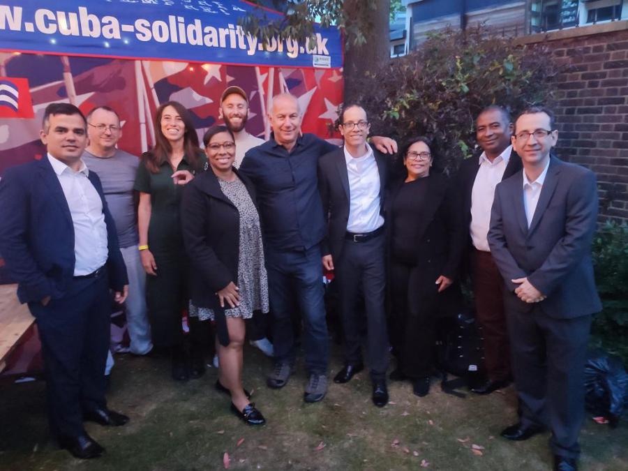 Cuban Ambassador Addresses Sold-Out RMT Garden Party for Cuba