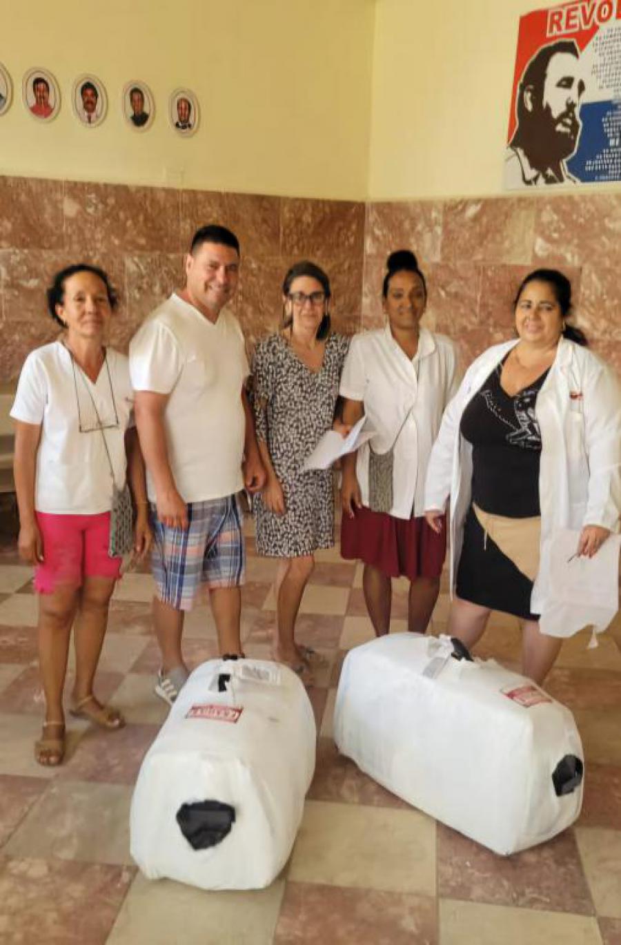 Arriba donativo rumano a Trinidad