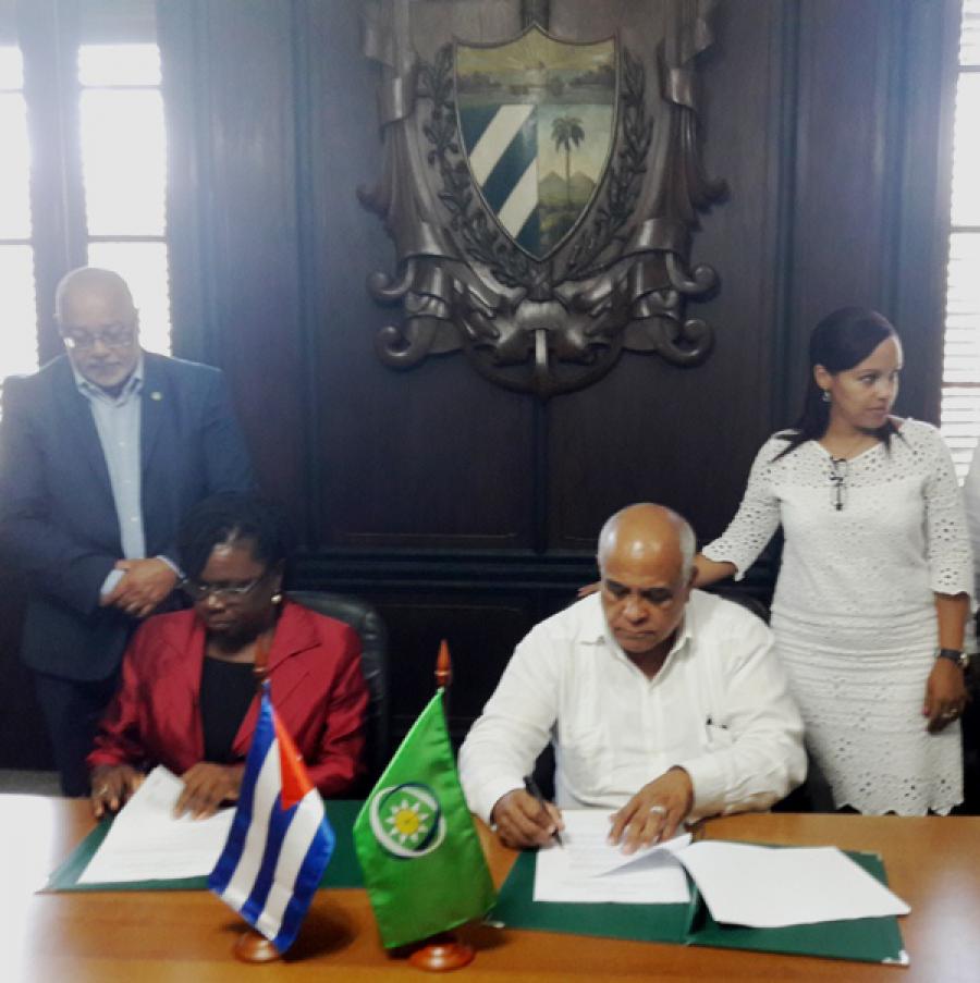 Cuba and the OECS strengthen relations.