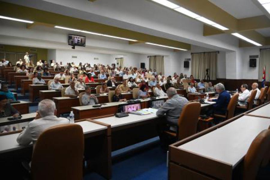Díaz-Canel: diplomáticos de Cuba, paladines de la solidaridad mundial
