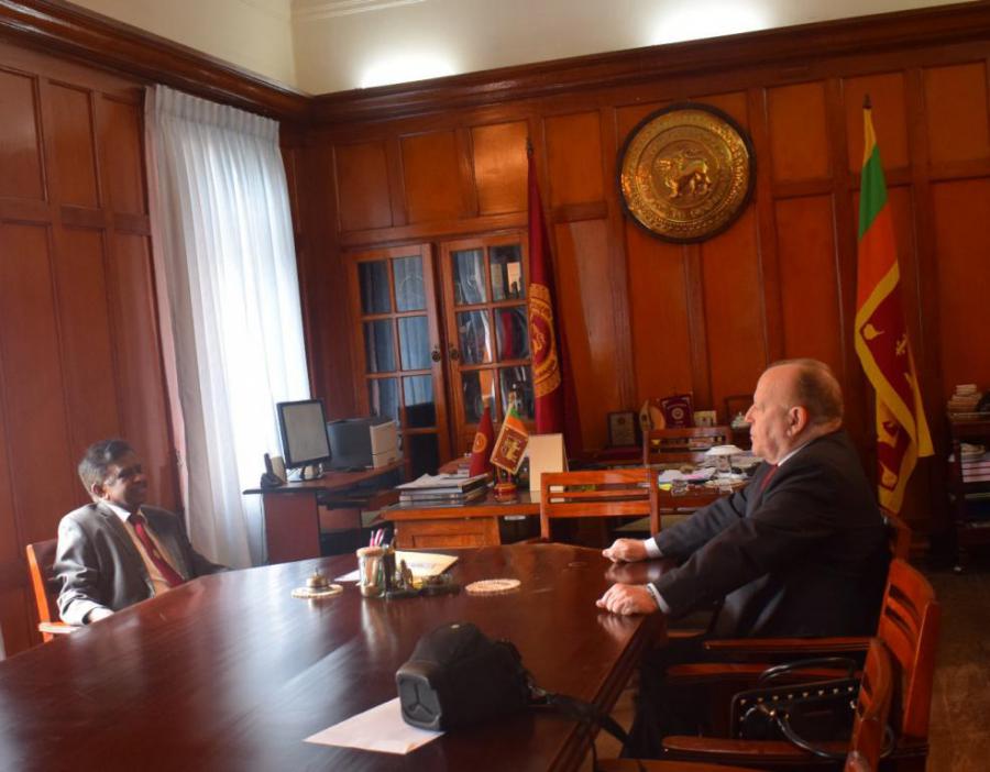 Visita embajador de Cuba en Sri Lanka la Universidad de Peradeniya