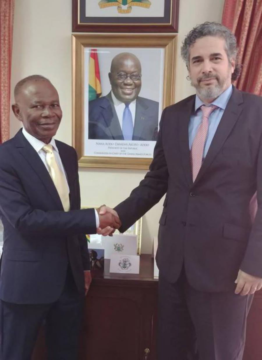 Meeting with Ambassador George Avisi-Boateng, High Commissioner of Ghana in South Africa, Cuba never forget that Ghana was the first african country, south of the Sahara, to recognize the Cuban Revolution.