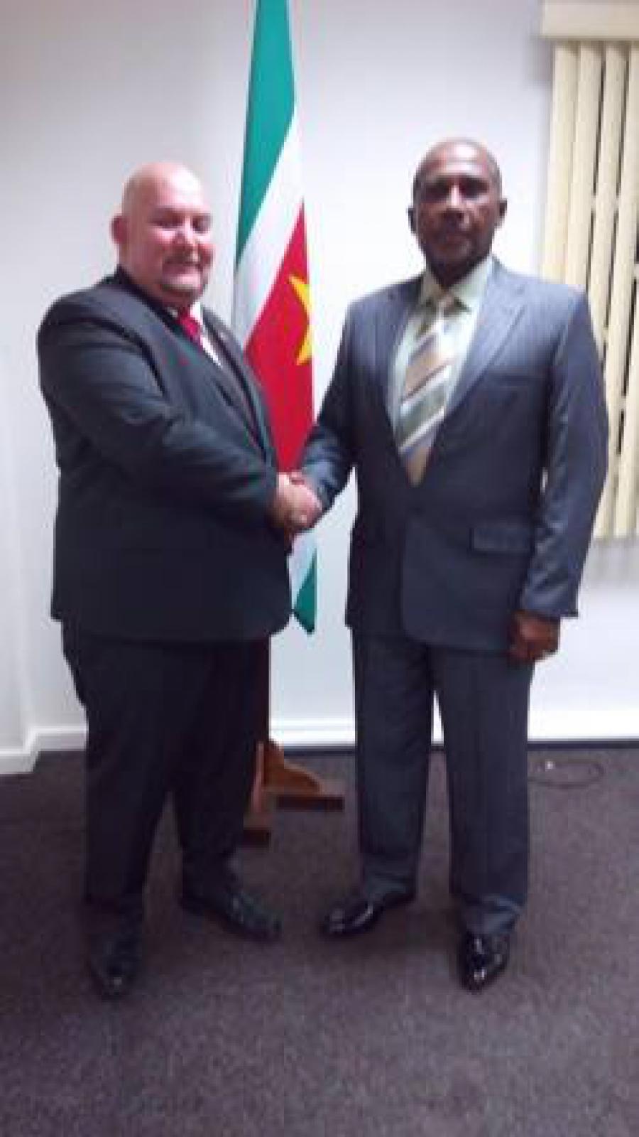 EMBAJADOR DE CUBA AND MINISTRO JUSTICIA Y POLICÍA