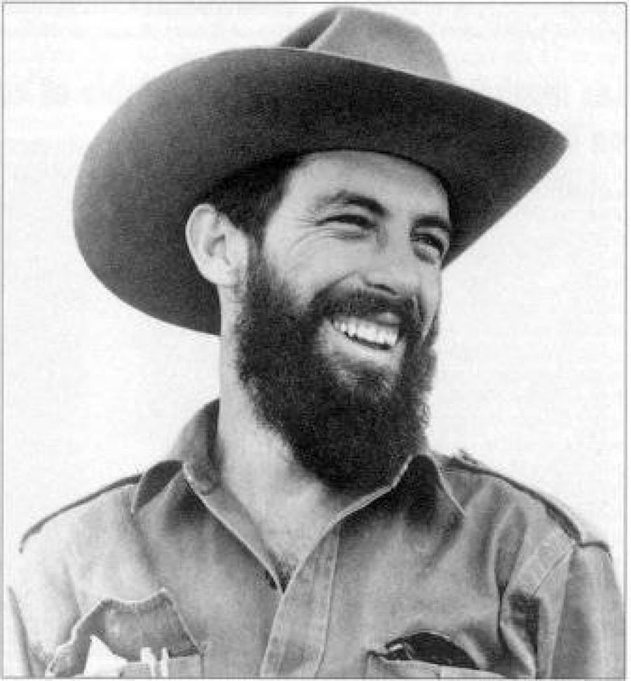 Fidel Castro: “En el pueblo hay muchos Camilo"