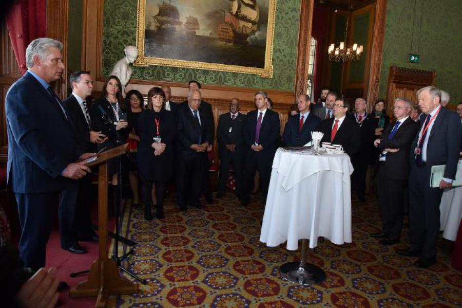 Desarrolla Presidente de #Cuba intensa jornada de actividades durante la visita de tránsito en Londres Desarrolla Presidente de #Cuba intensa jornada de actividades durante la visita de tránsito en Londres