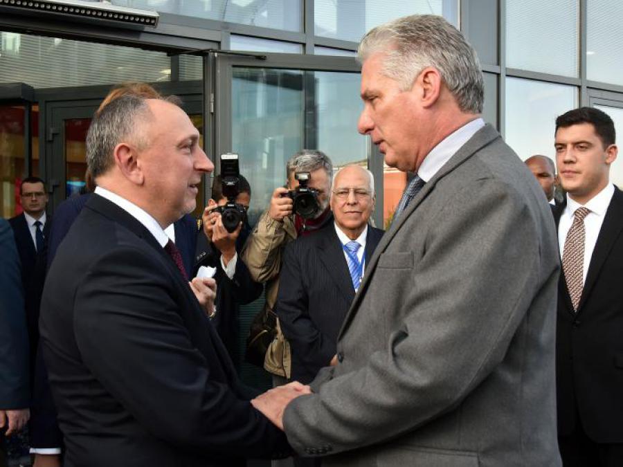 Díaz-Canel fue recibido por Pavel Utiopin, ministro de Industria; Pavel Shestakov, viceministro de Relaciones Exteriores de ese país, y por el embajador cubano en Minsk, Juan Valdés Figueroa