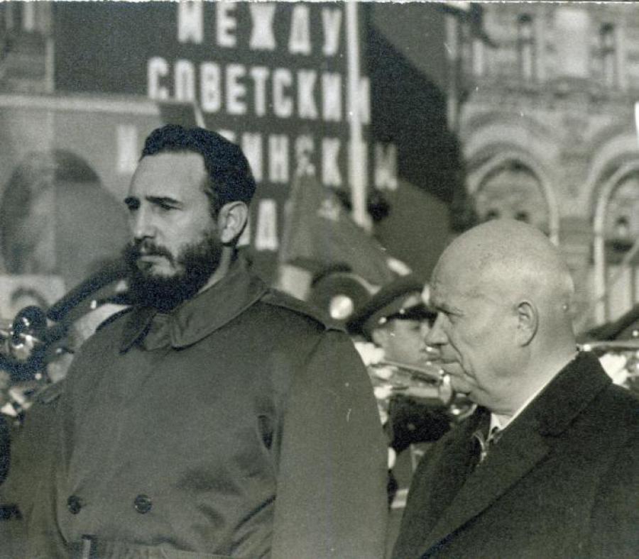 El Comandante en Jefe visitó por vez primera Rusia como parte de un histórico recorrido por varias repúblicas de la URSS en 1963, que siguió a los realizados previamente, en 1960 y 1962, por el General de Ejército. Foto: Archivo de Granma