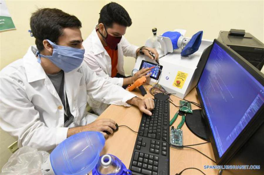 El gobierno cubano intentó comprar ventiladores pulmonares a las empresas suizas IMT Medial AG y Acutronic, pero en abril pasado esas entidades fueron adquiridas por la compañía estadounidense Vyaire Medical Inc y suspendieron la relación comercial debido a las restricciones del bloqueo