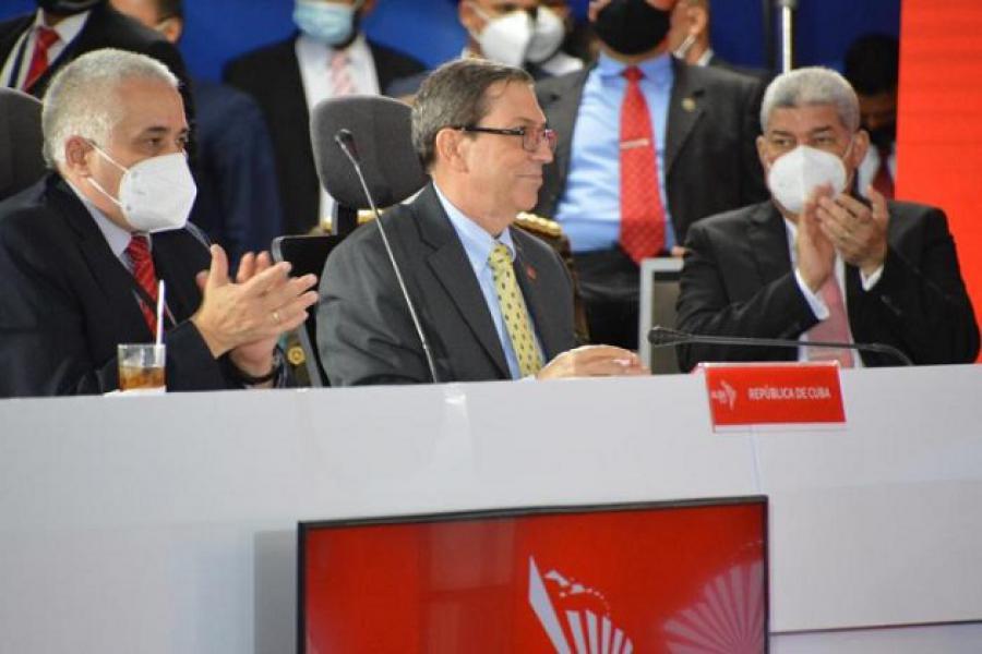 ¡Cuenten todos con Cuba en la primera fila de esta batalla por la vida, por la dignidad, por la paz y por la justicia! ¡Cuenten todos con Cuba en la primera fila de esta batalla por la vida, por la dignidad, por la paz y por la justicia!