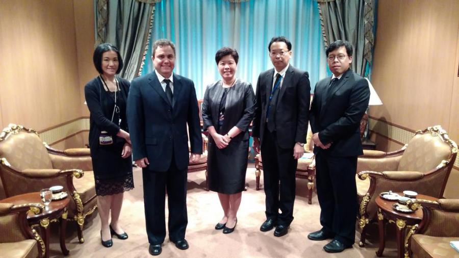 Directora General de Organismos Internacionales de la Cancillería de Tailandia recibe al Embajador de Cuba