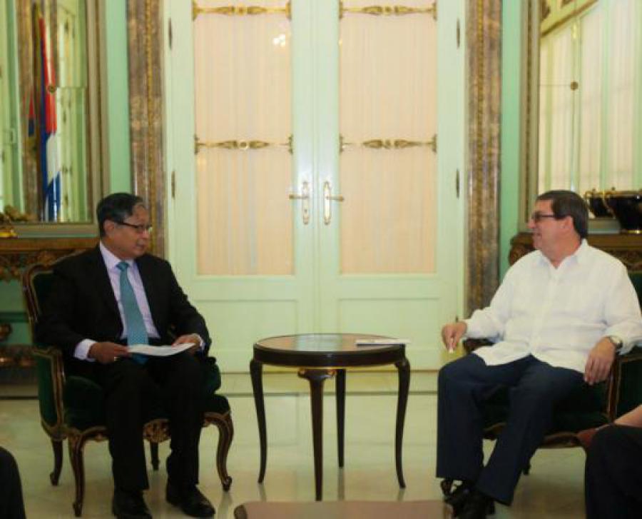 Recibió Canciller cubano al Ministro de la Unión para la Oficina de la Secretaría de Estado y Enviado Especial del gobierno de Myanmar