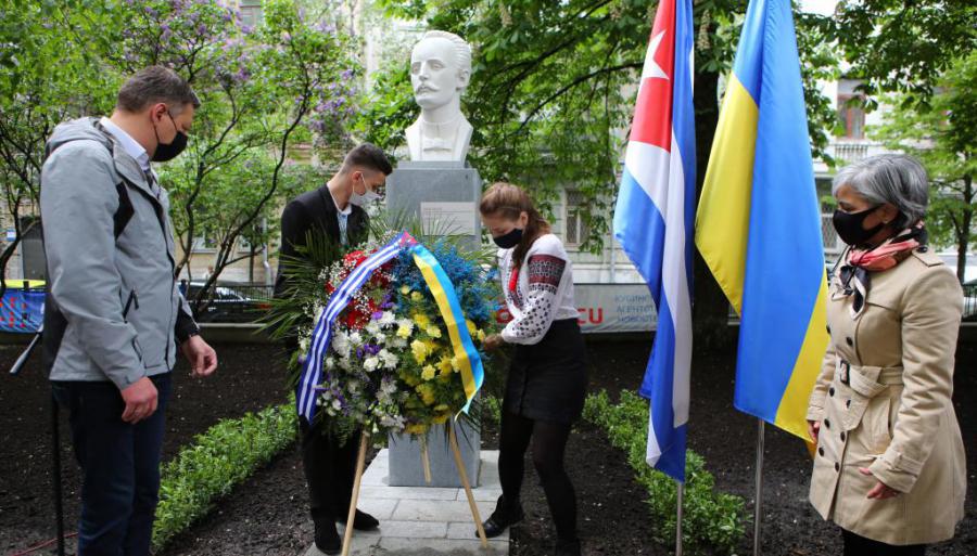 Ucrania rinde homenaje al Apóstol cubano José Martí