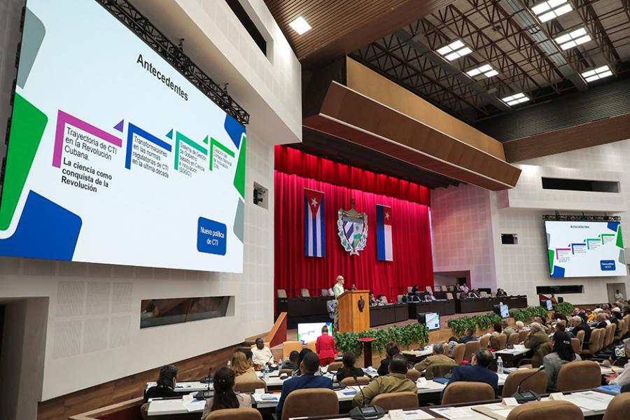 Aprueba el Parlamento cubano histórica Ley General de Ciencia, Tecnología e Innovación