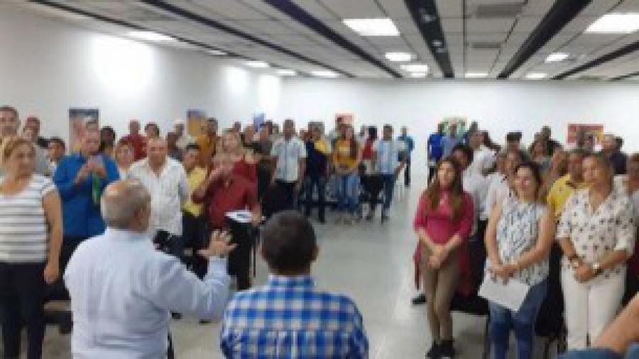 Asociación de Cubanos en el Estado Zulia durante reunión consula