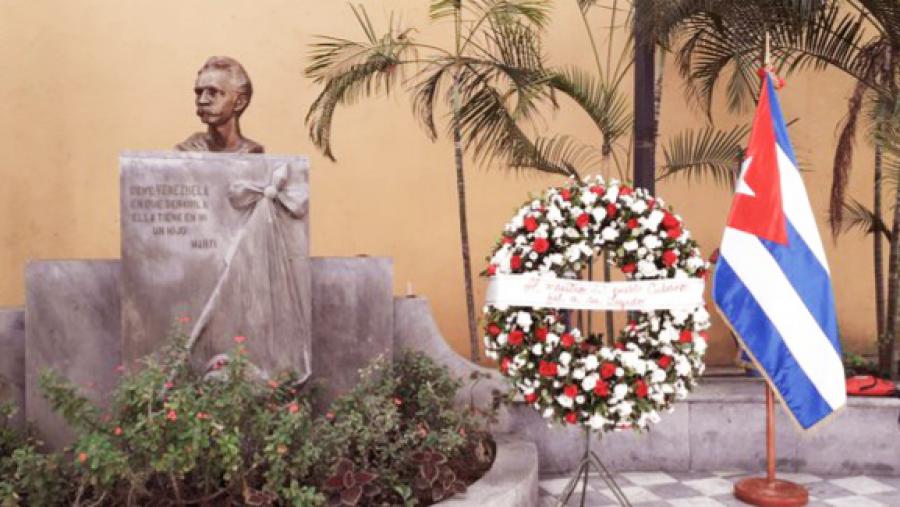 Ofrenda Floral a José Martí en Caracas por el 169 aniversario de su natalicio