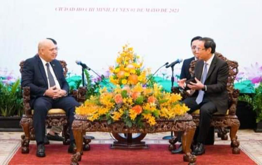 Sostiene Morales Ojeda conversaciones oficiales con el Secretario del Partido en Ciudad Ho Chi Minh