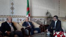 El Vicepresidente del Consejo de Estado y Ministro de Salud Pública de Cuba, Roberto Morales Ojeda, es recibido por Mokhtar Hazbellaoui, Ministro de Salud de Argelia.