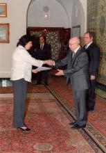 Chef de l’État algérien reçoit les Lettres de Créance de L’Ambassadeur cubaine 