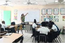 Profesionales cubanos fortalecen formación docente en Bahamas