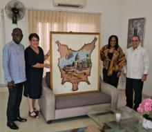 Embajador de Cuba en Benin se reúne con Director General de la Agencia de Viaje CBM.