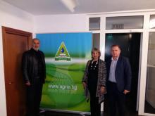 Кубински дипломати посещават централата на компанията Aгрия A.Д. в София.