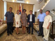 Encuentro sostenido por la Asociación de Graduados Camboyanos en Cuba y la Embajadora de Cuba en Cambodia, Milena Caridad Zaldívar Piedra