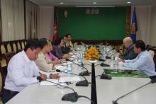 Encuentro del Embajador cubano con Presidenta del Grupo Parlamentario de Amistad Cambodia Cuba, 25 de enero de 2017