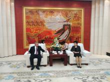 Sostiene miembro del Buró Político y Secretario General de la CTC Ulises Guilarte fraternal encuentro con autoridades de la provincia de Shandong.