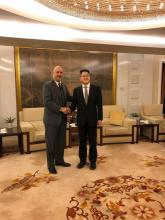 Recibe vicecanciller ejecutivo chino a Embajador cubano