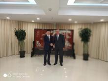 Celebra encuentro el Embajador de Cuba en Beijing con la Administración Nacional de Productos Médicos de China (ANPM). 