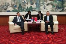 Embajador cubano visita la Escuela Central del Partido Comunista de China