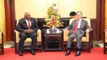 Compañero Salvador Valdés Mesa realiza su primera visita de trabajo a China, como Primer Vicepresidente de los Consejos de Estado y de Ministros.