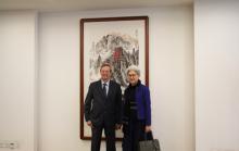 Recibe presidenta del Comité de Asuntos Exteriores de la Asamblea Popular Nacional de China a embajador cubano en ese país.