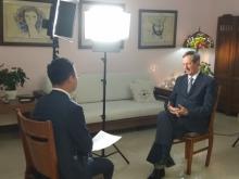 Ofrece embajador cubano entrevista exclusiva a la Televisión Central de China.