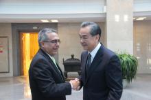 Recibe Canciller de China a Viceministro Primero de Relaciones Exteriores de Cuba 