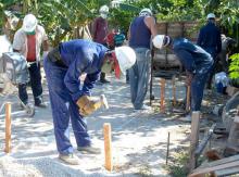 Que cada programa de gobierno tenga en el bienestar de la población el fin fundamental y, por tanto, que sea la comunidad el escenario principal donde se expresen sus resultados, explica la importancia de acompañar políticamente su materialización y de que el pueblo participe en ese proceso
