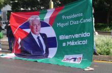 Cubanos de diversas generaciones asentados en tierra mexicana expresaron al mandatario su apoyo al país. Foto: Estudios Revolución
