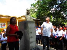 Develan busto de Antonio Maceo en Costa Rica al cumplirse 120 años de su caída en combate.
