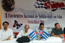 Costarricenses rinden homenaje a Fidel Castro